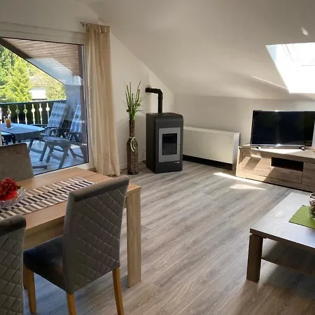 Frieda Mit Ueberdachtem Balkon *