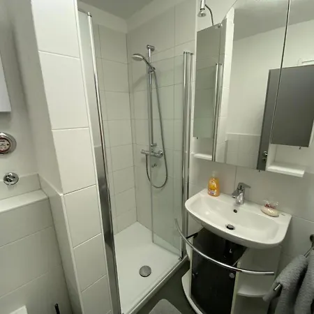 Frieda Mit Ueberdachtem Balkon *